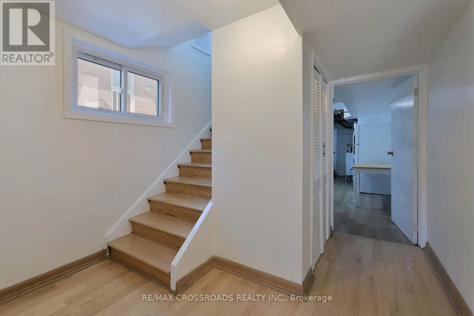 37 AVIS CRESCENT