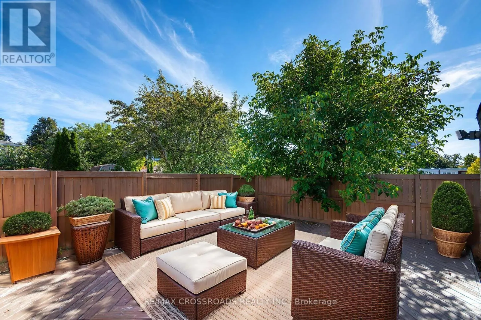 37 AVIS CRESCENT