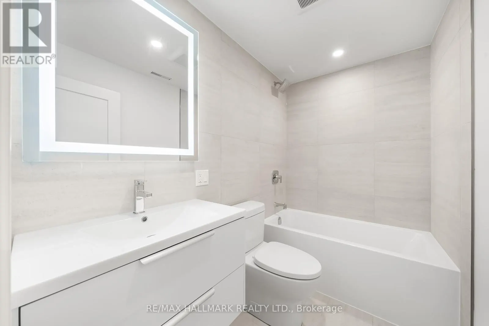 BSMNT - 304 EAST AVENUE E