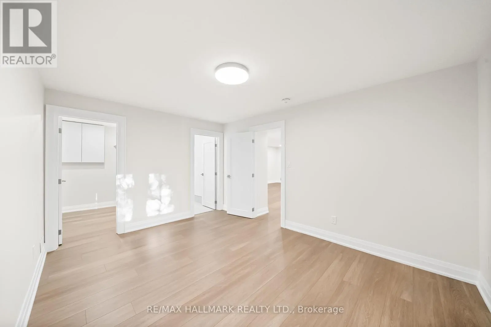 BSMNT - 304 EAST AVENUE E