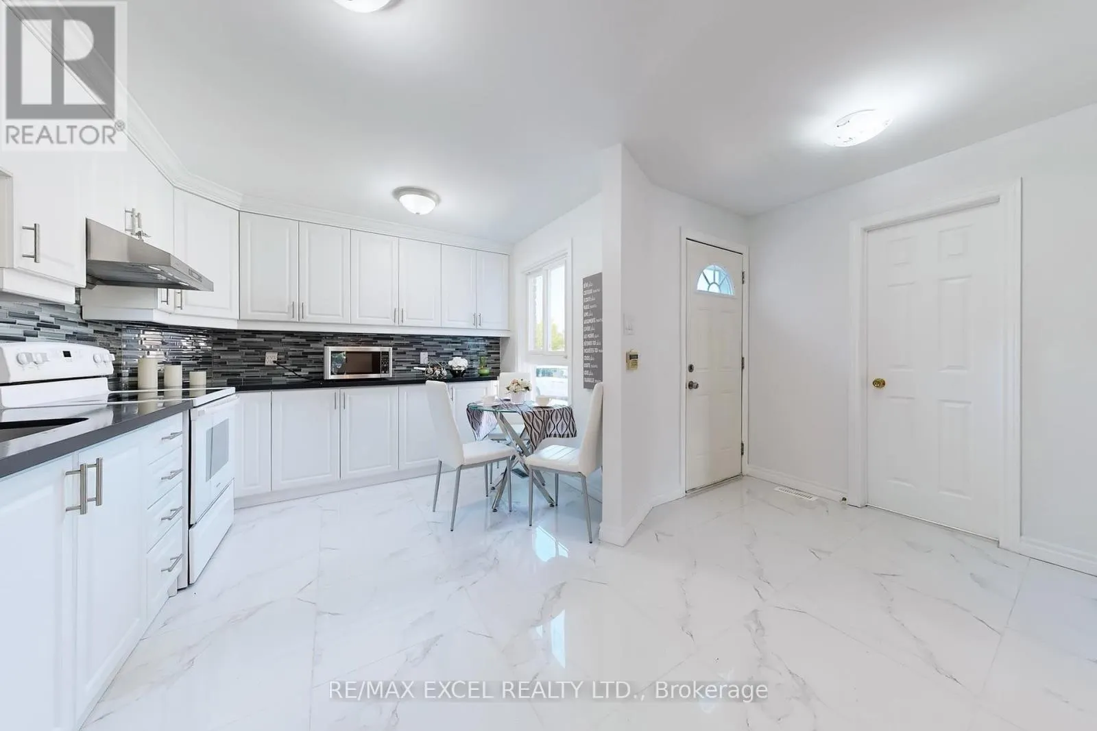 29 GREEN SPRING DRIVE