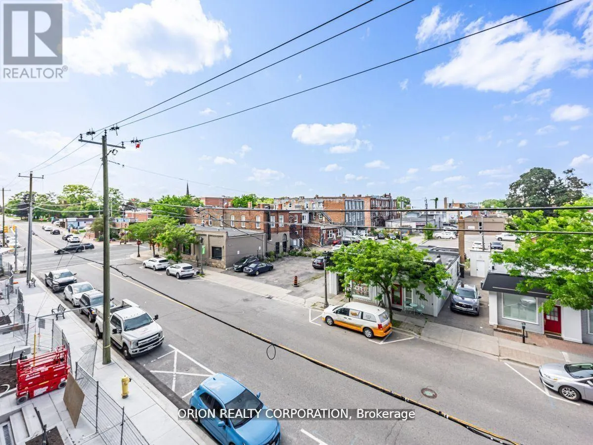 215 - 201 BROCK STREET S