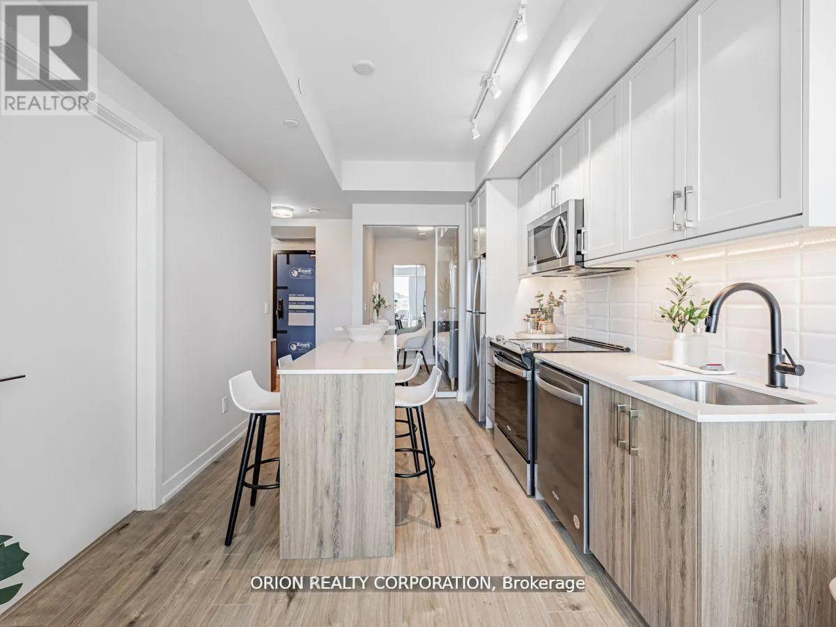 215 - 201 BROCK STREET S