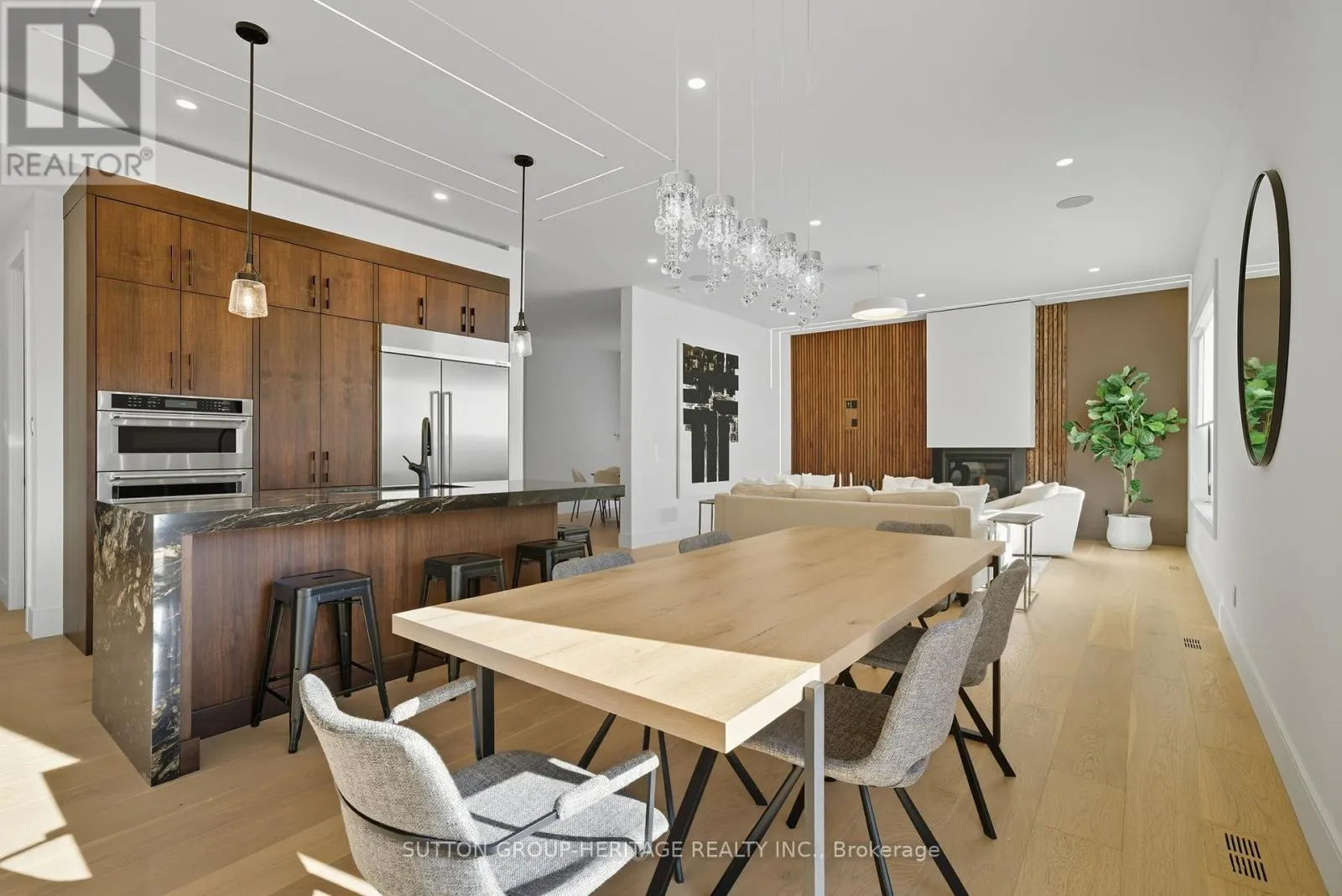 120B COCHRANE STREET