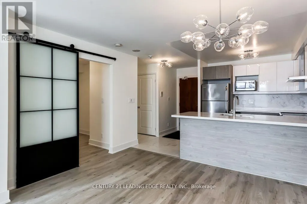 10F - 6 ROSEBANK DRIVE