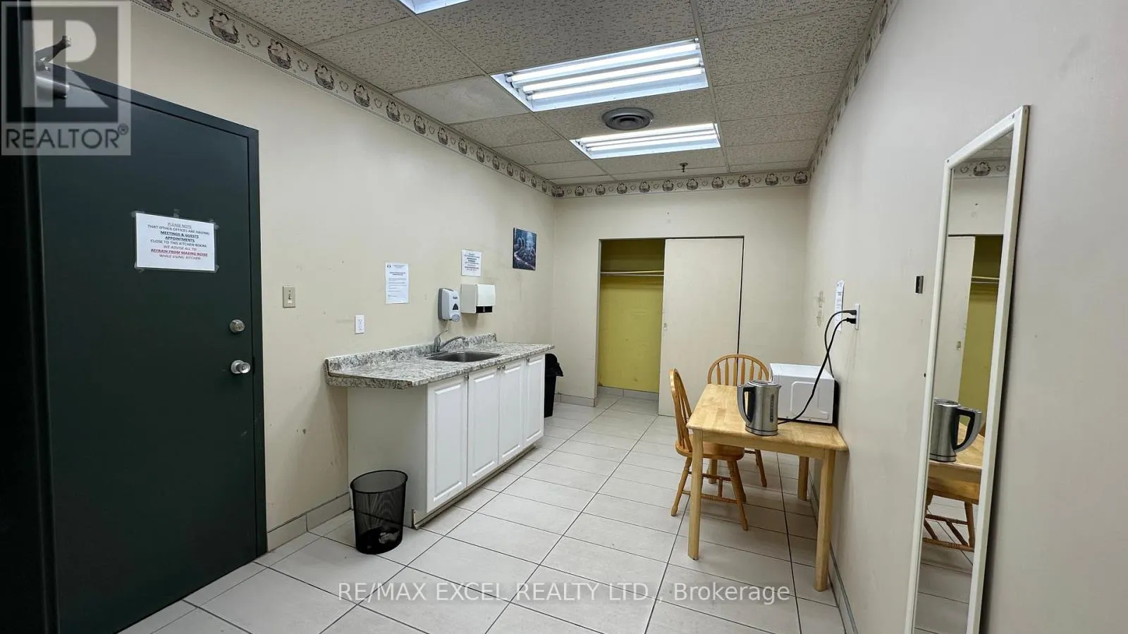 230J - 55 NUGGET AVENUE