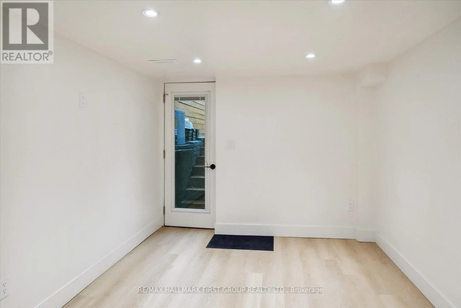 LOWER - 285 RHODES AVENUE
