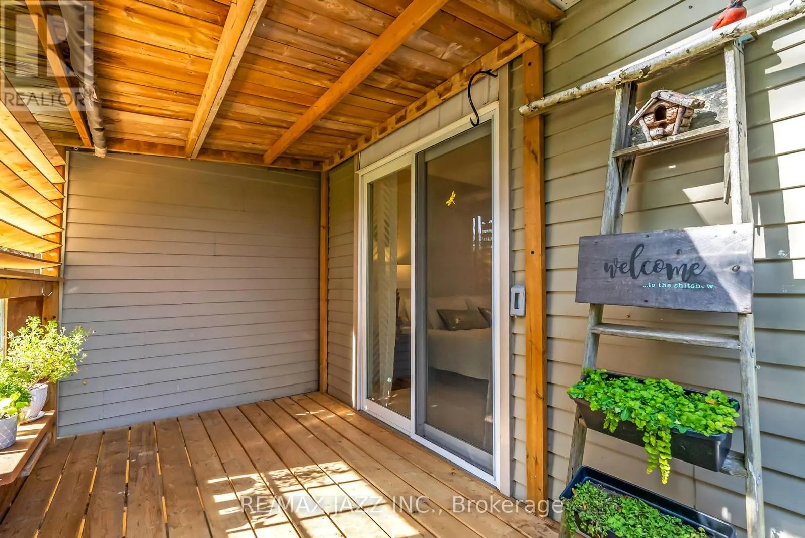 1326 VALLEY DRIVE