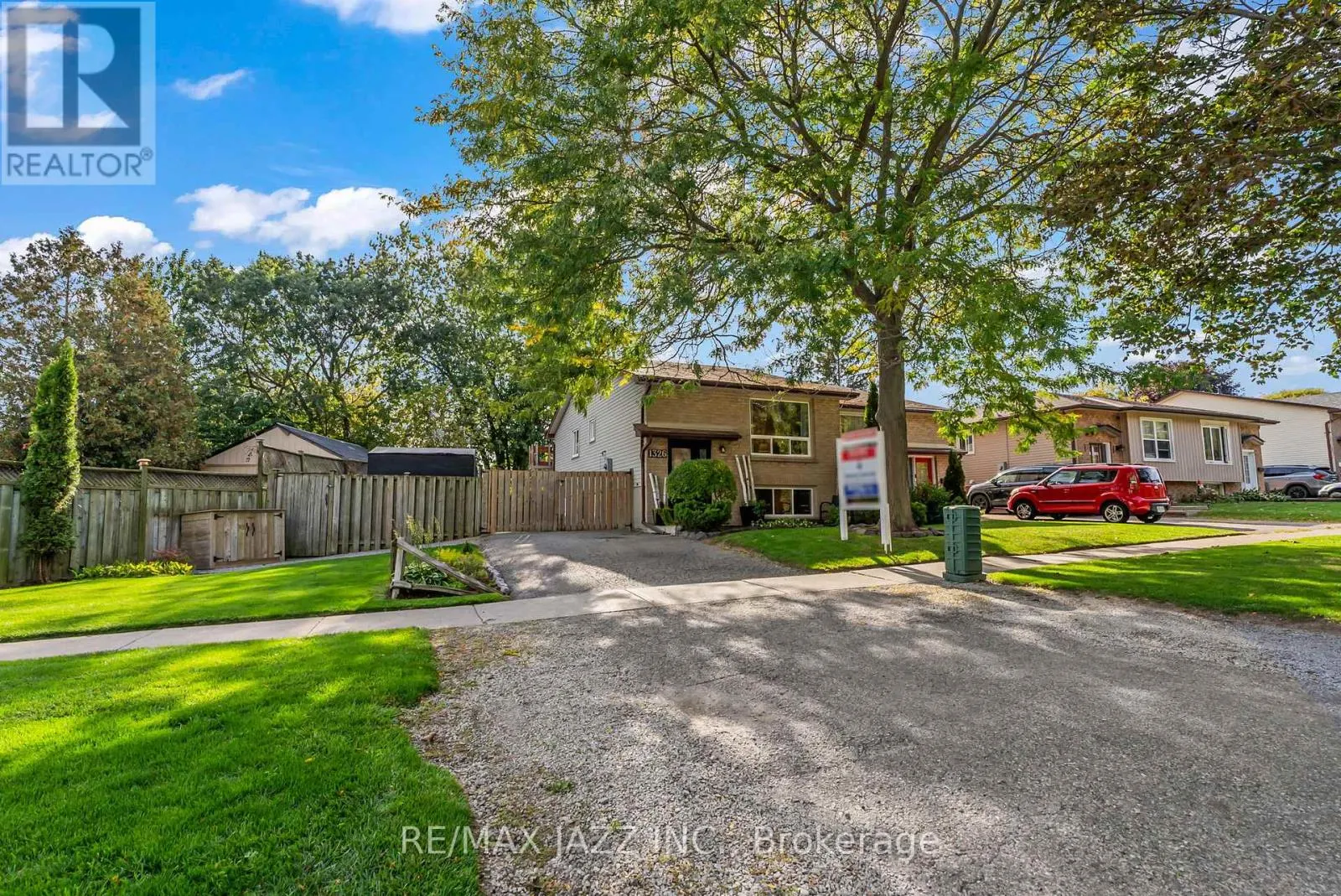 1326 VALLEY DRIVE