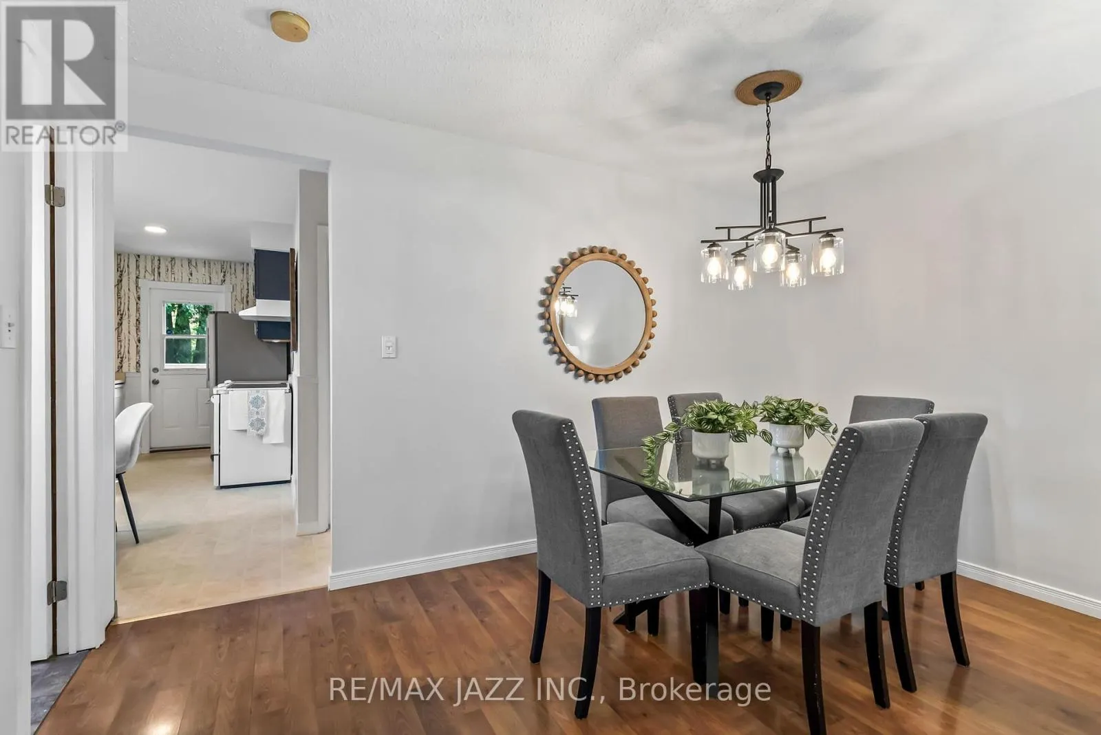 1326 VALLEY DRIVE