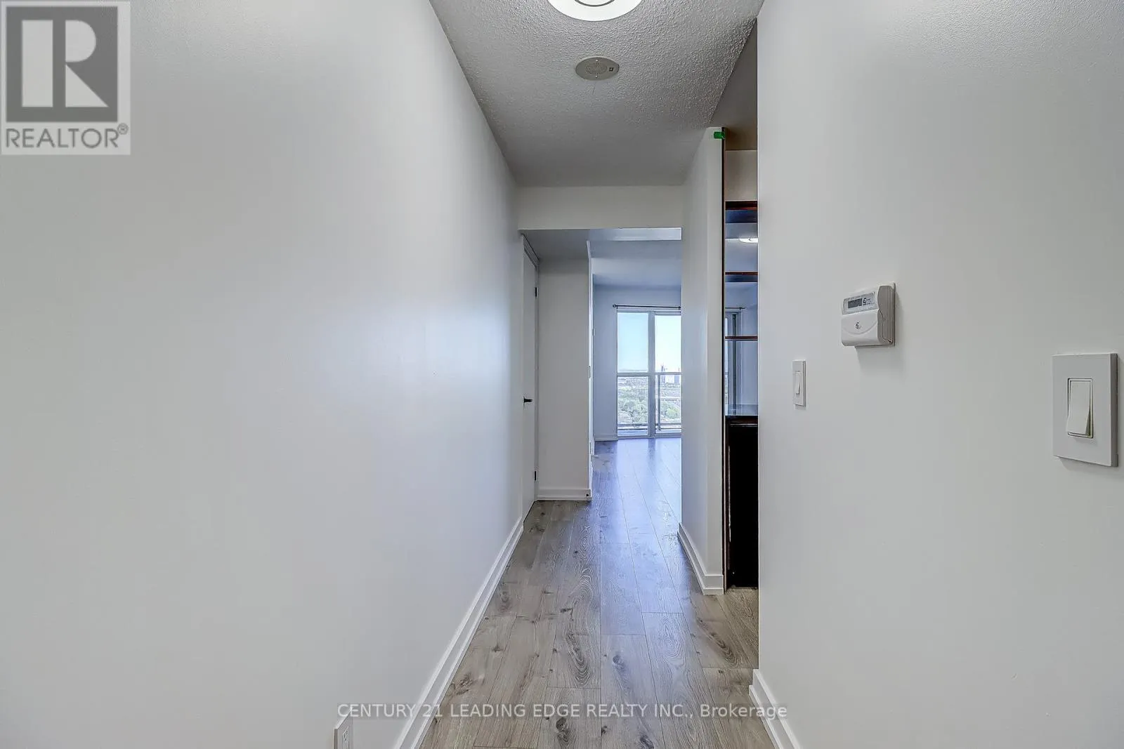 3311 - 125 VILLAGE GREEN SQUARE
