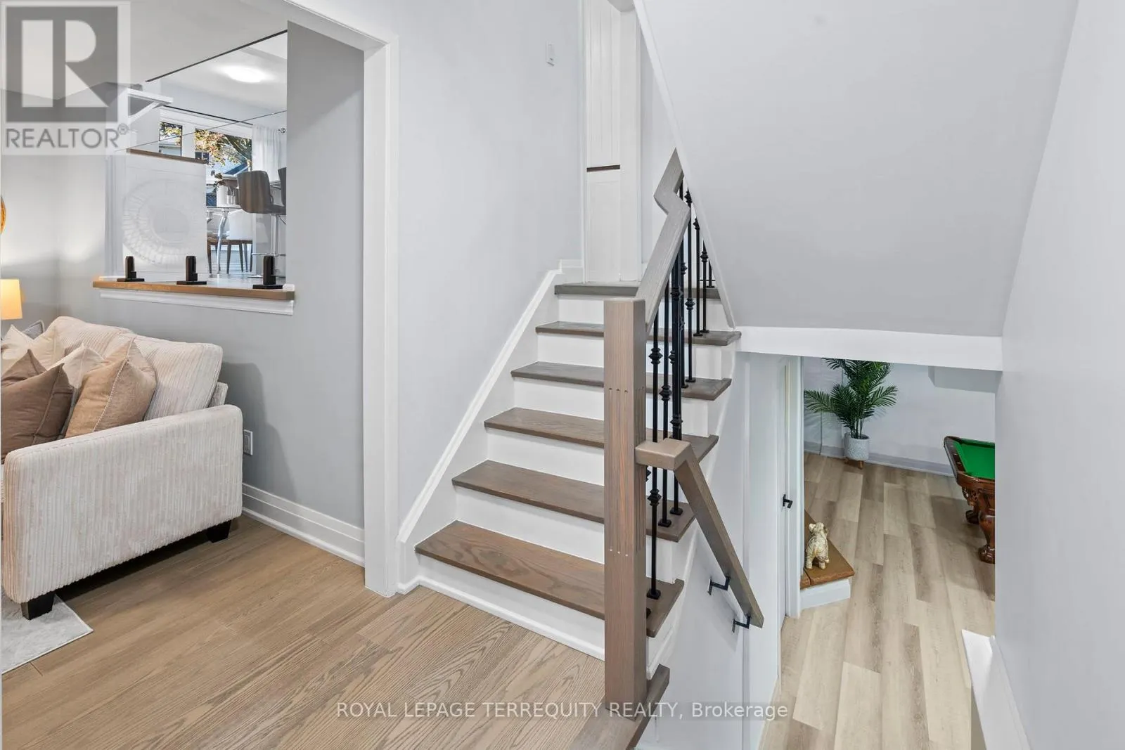 708 ARUBA CRESCENT
