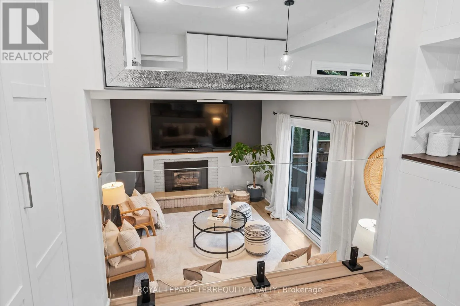708 ARUBA CRESCENT