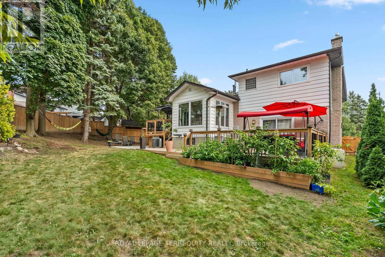 708 ARUBA CRESCENT