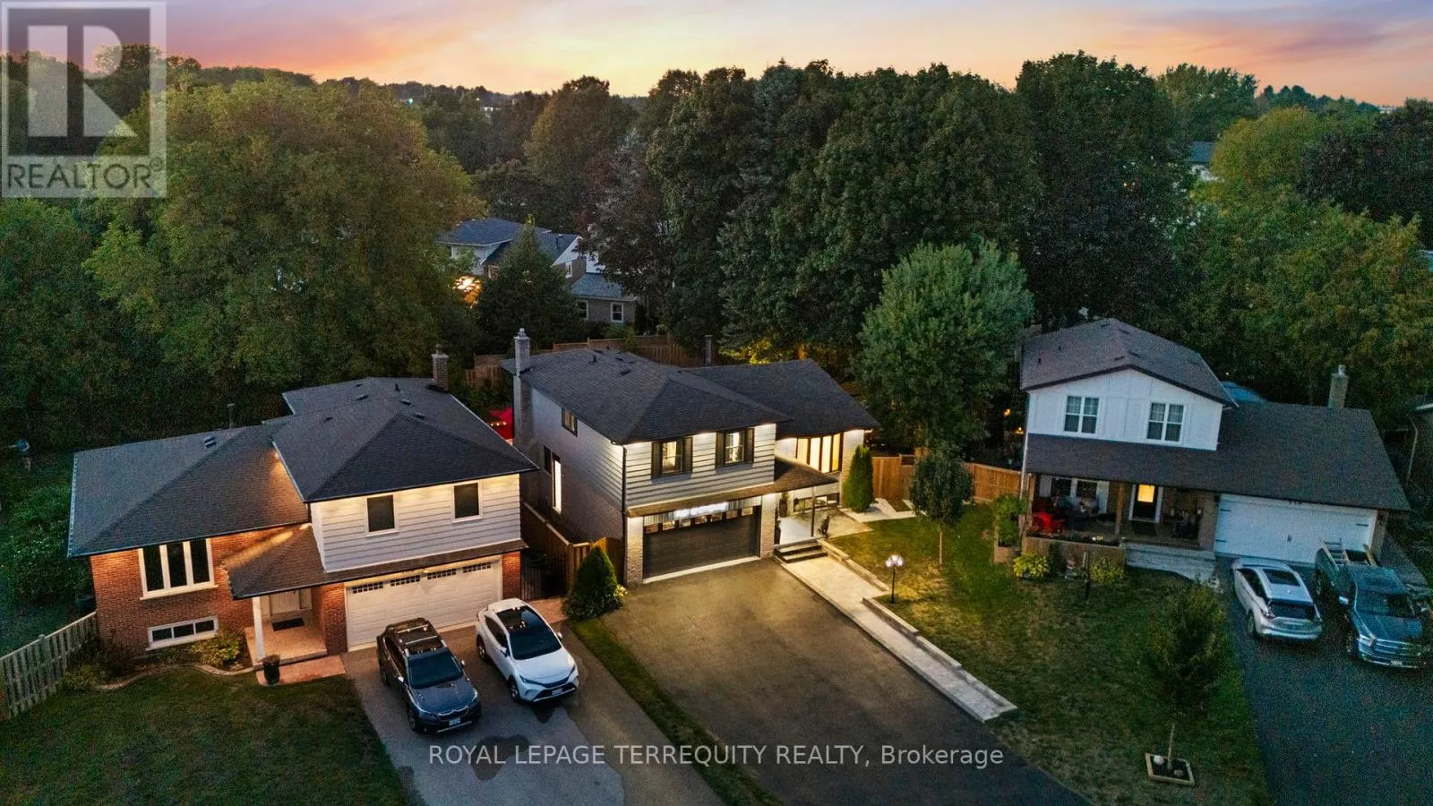 708 ARUBA CRESCENT