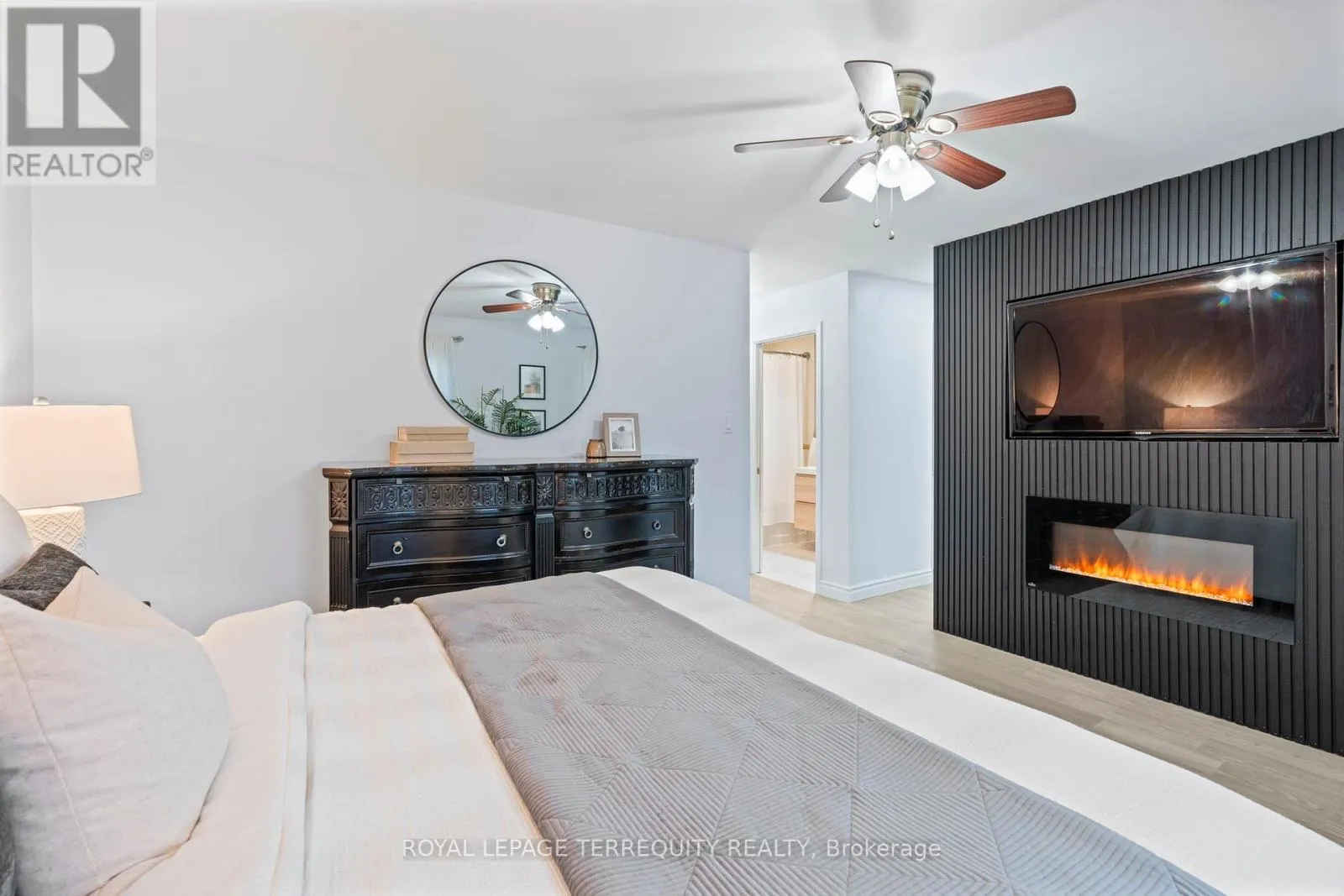 708 ARUBA CRESCENT
