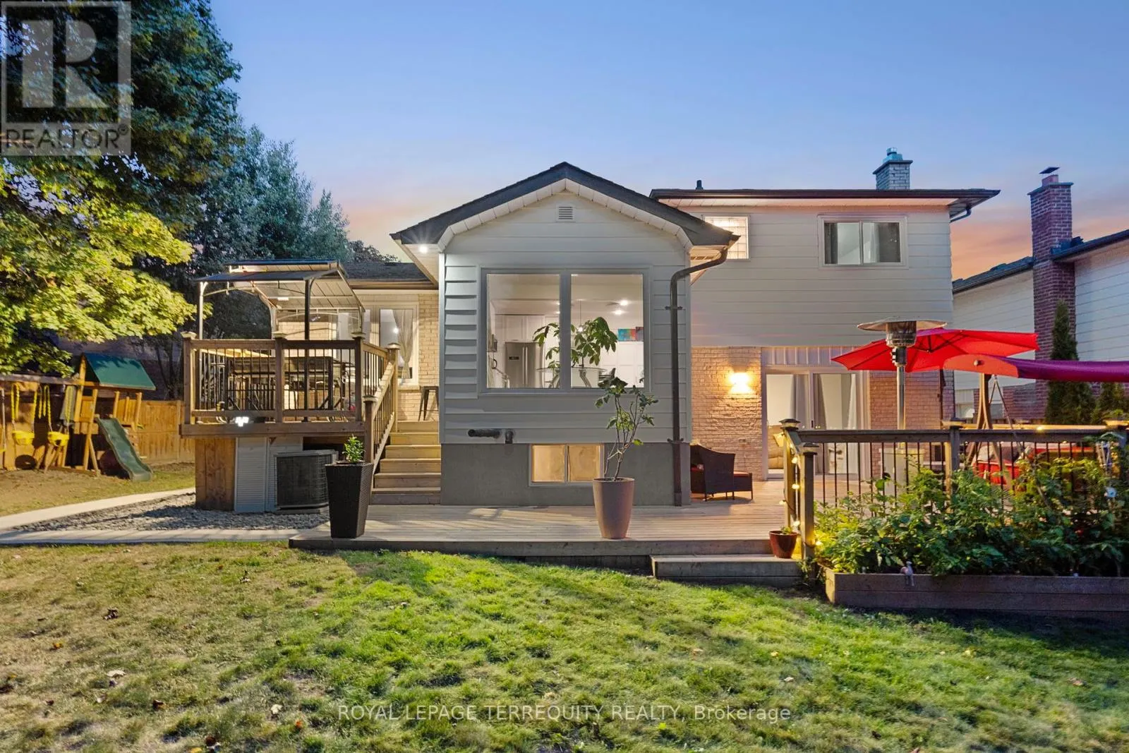 708 ARUBA CRESCENT