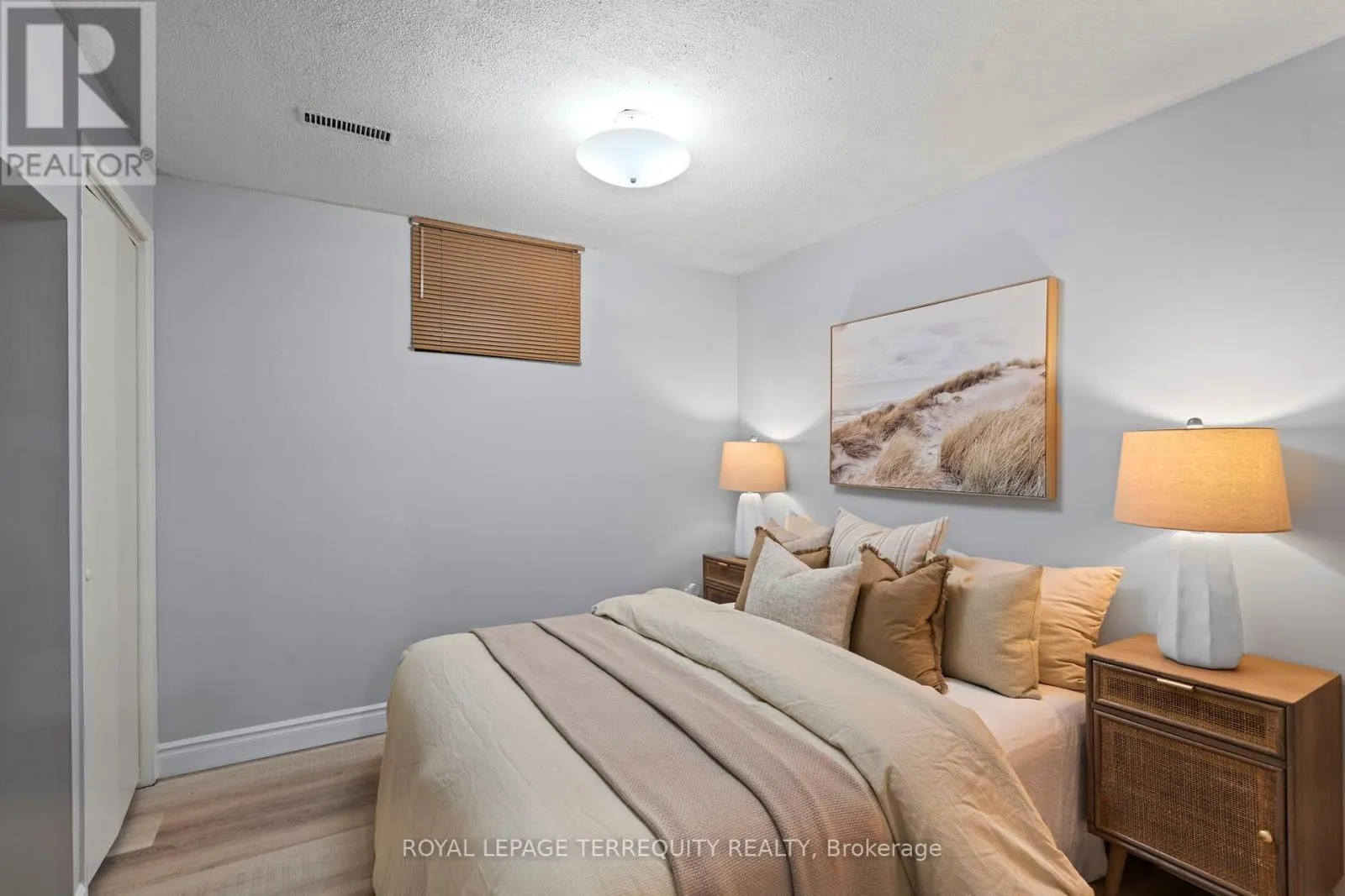 708 ARUBA CRESCENT
