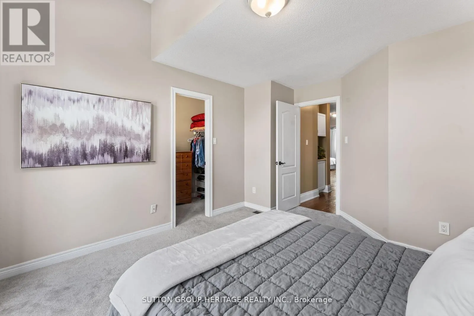 2300 ABBOTT CRESCENT