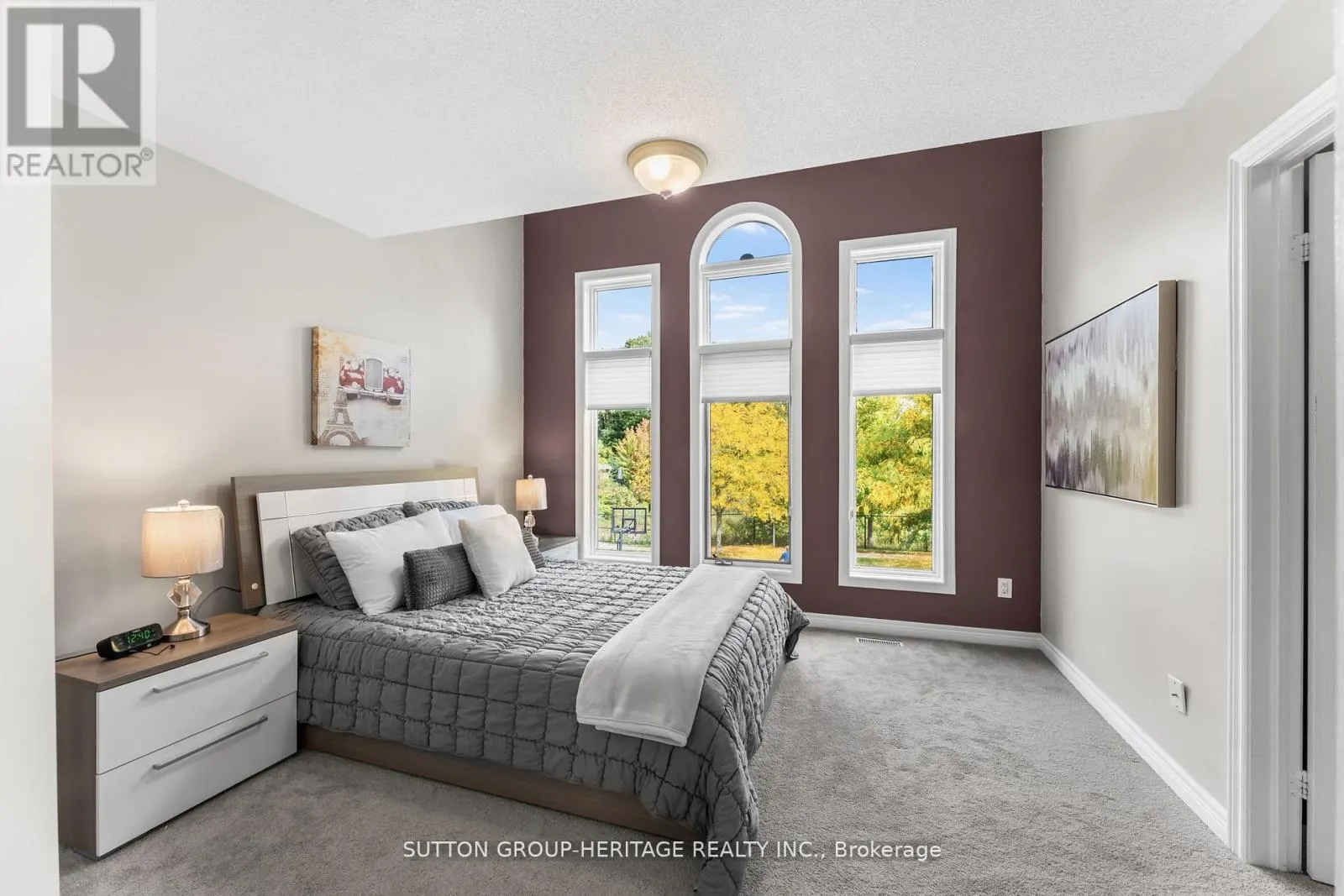 2300 ABBOTT CRESCENT