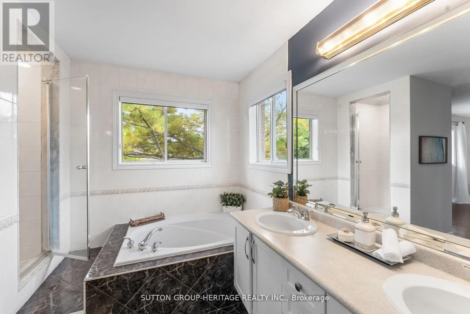 2300 ABBOTT CRESCENT
