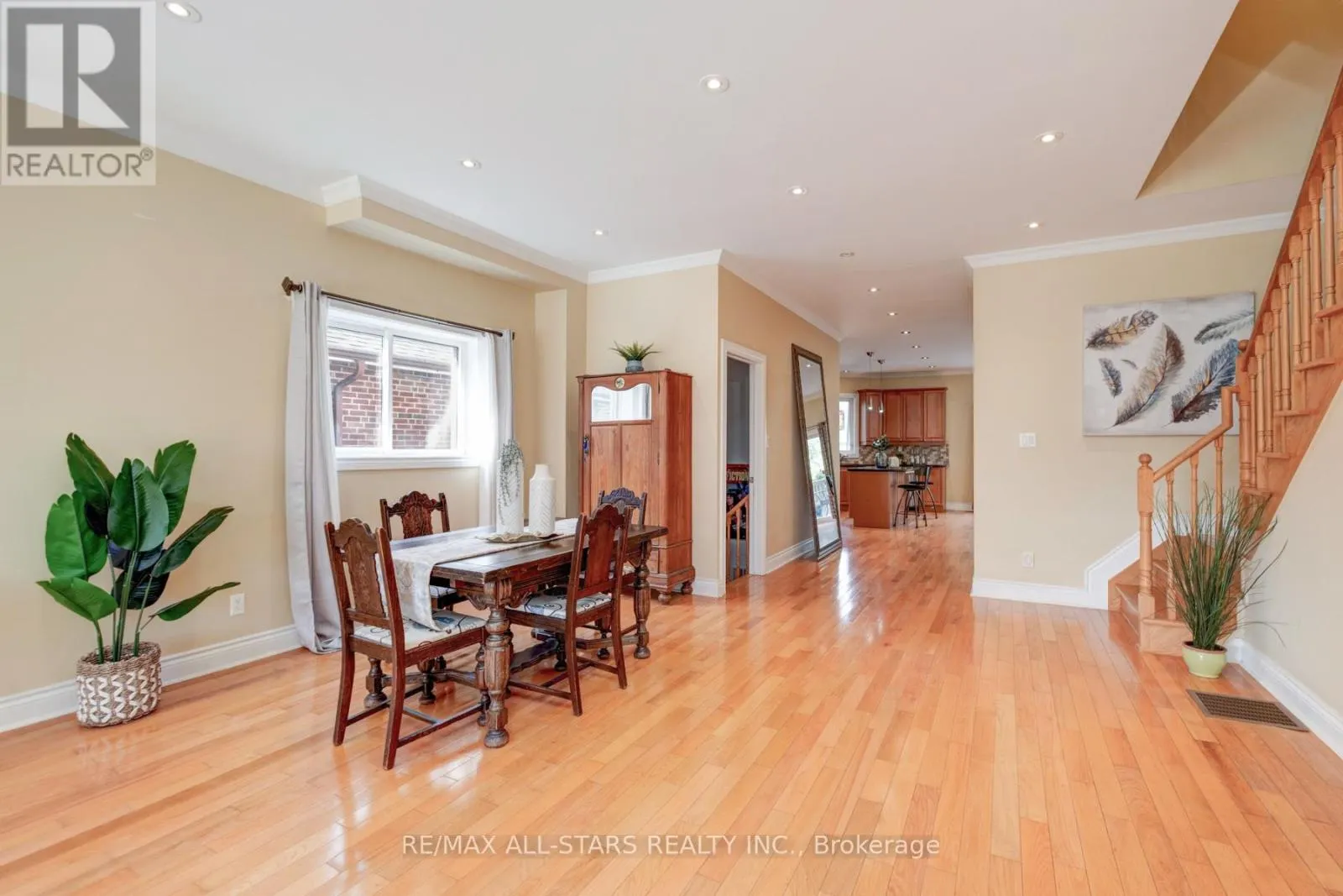 32 BARKER AVENUE