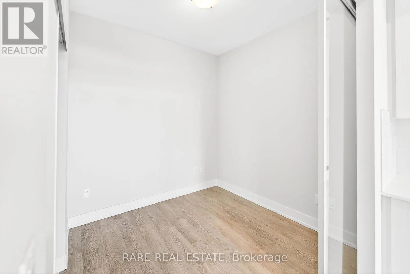 PH08 - 2550 SIMCOE STREET N