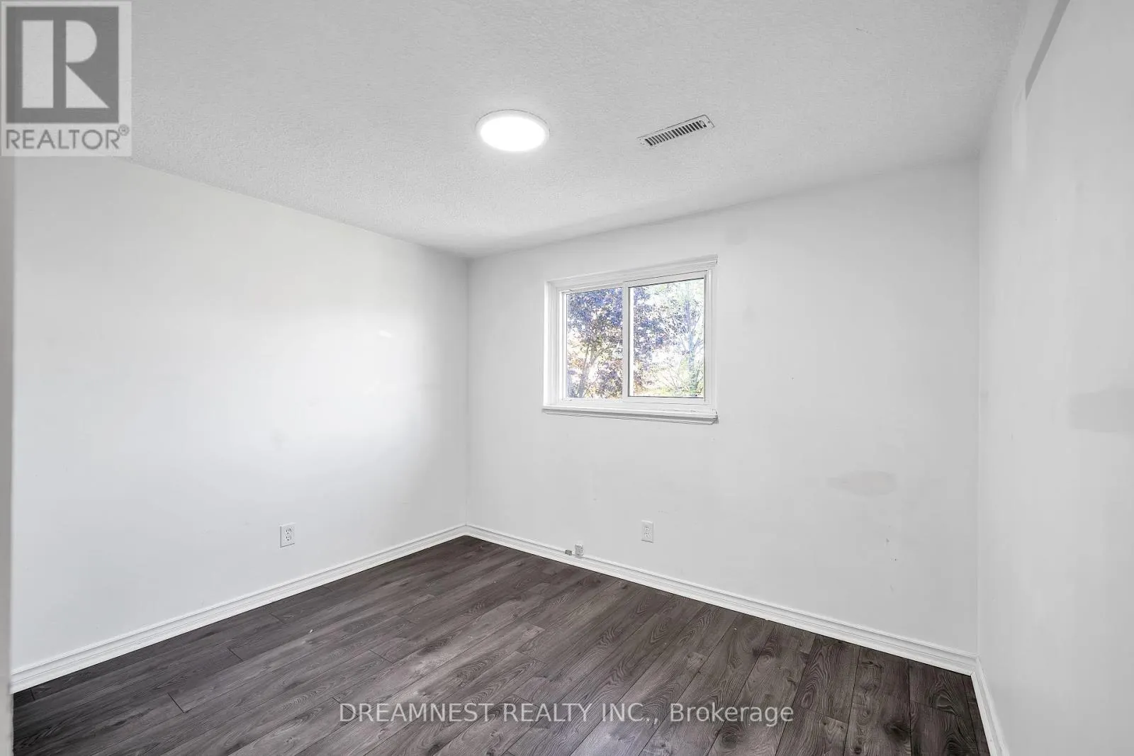 17 - 31 PARKER CRESCENT