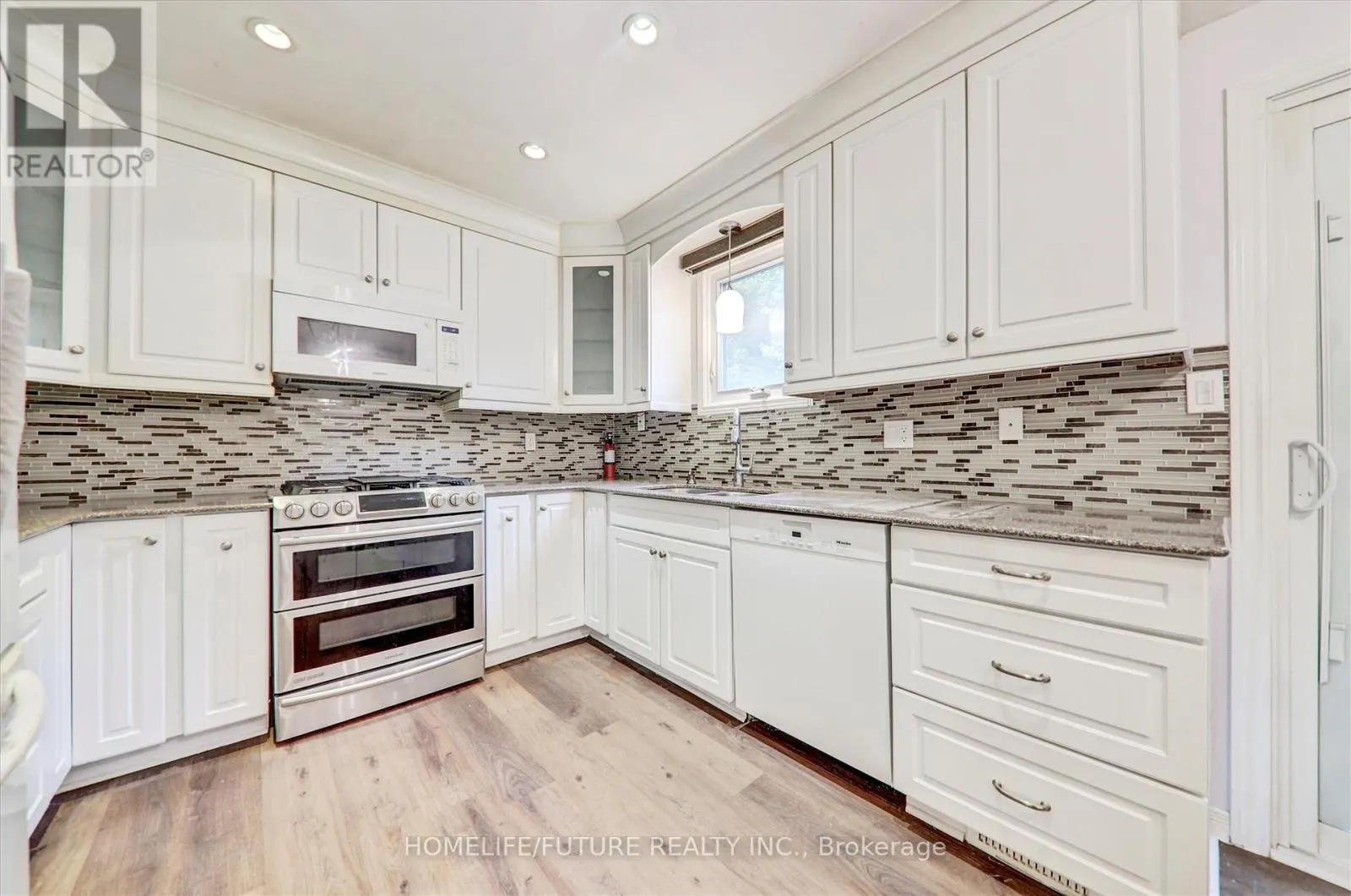 979 COPPERFIELD DRIVE