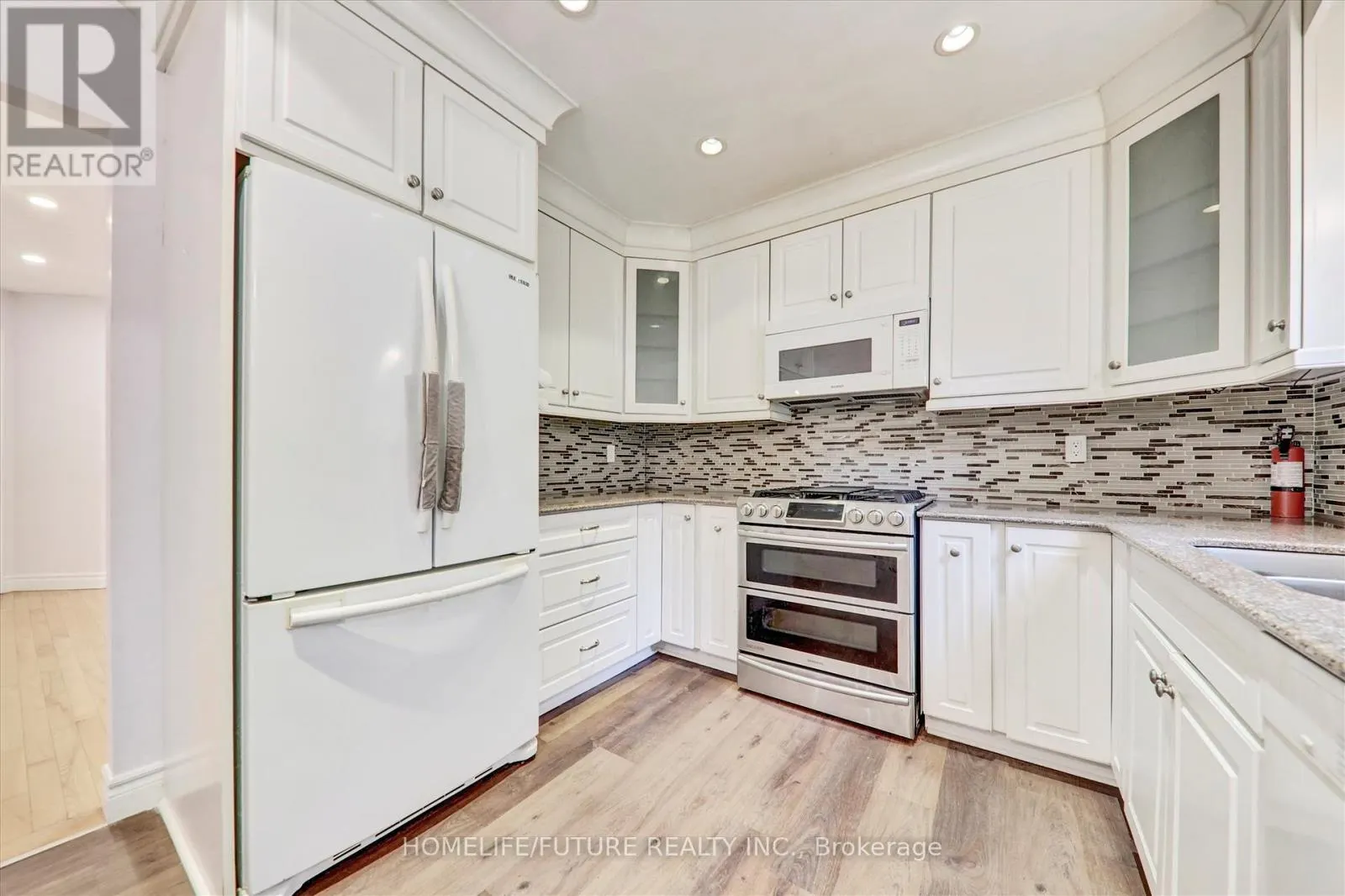 979 COPPERFIELD DRIVE