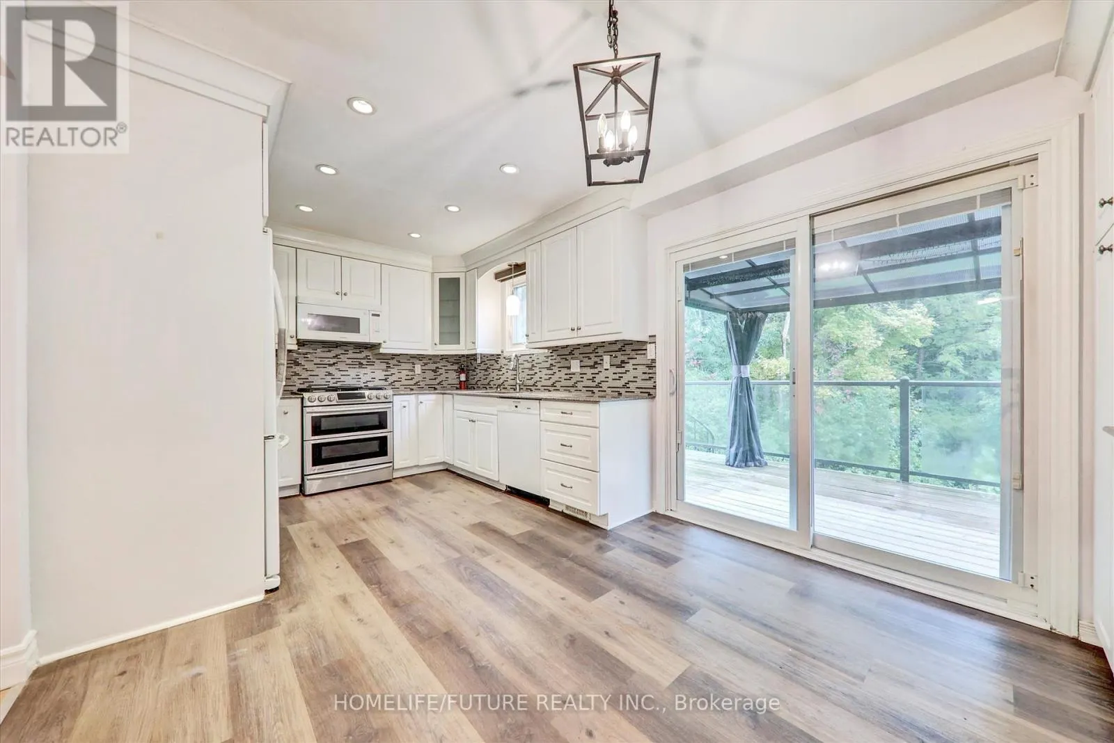 979 COPPERFIELD DRIVE