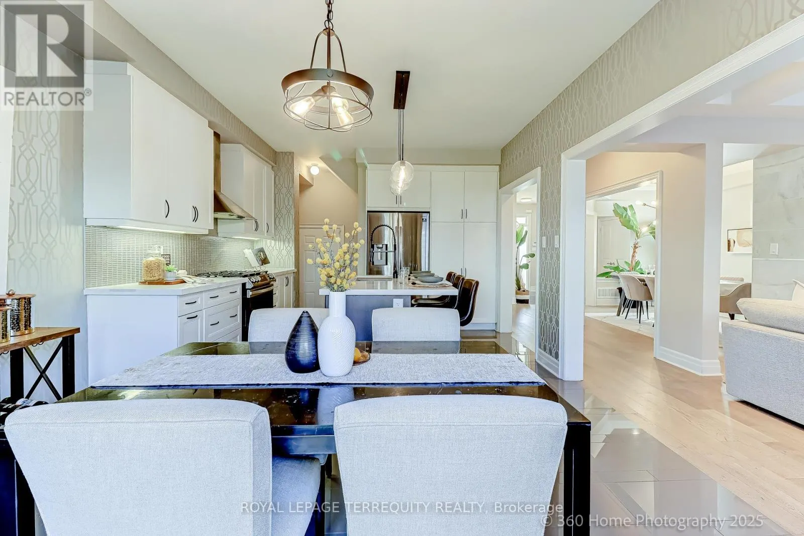 18 NORTHGLEN BOULEVARD
