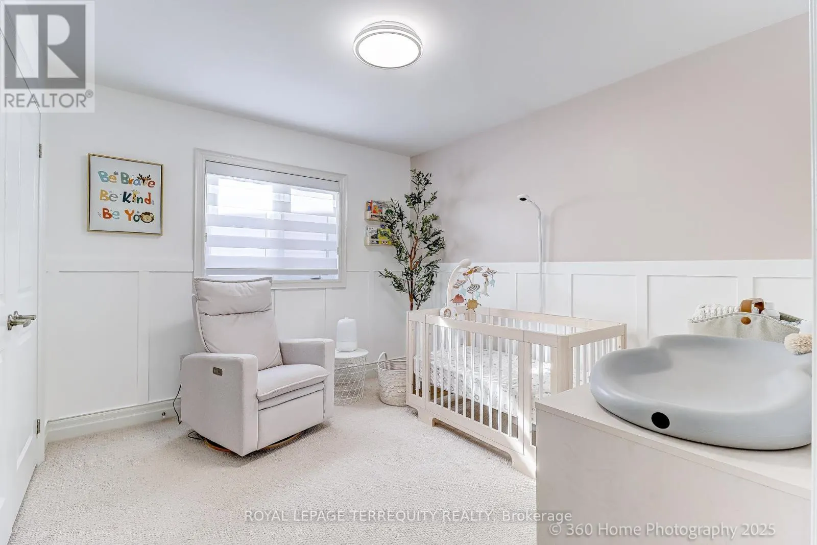 18 NORTHGLEN BOULEVARD