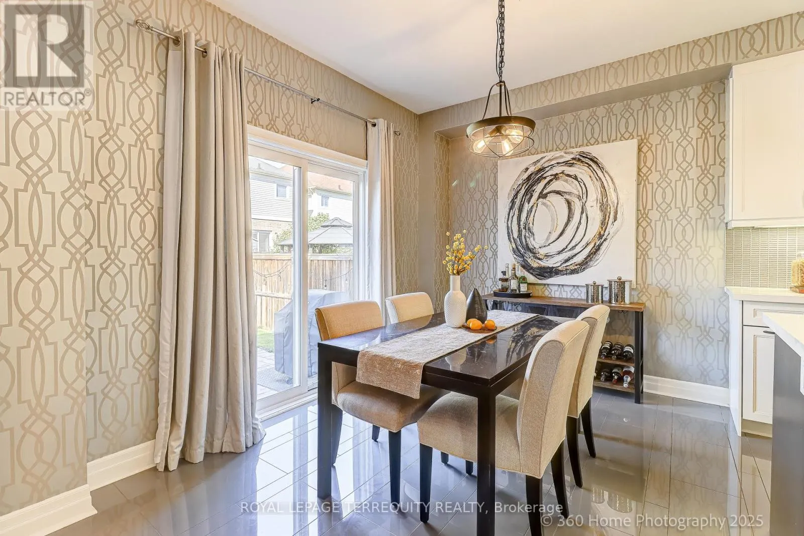 18 NORTHGLEN BOULEVARD