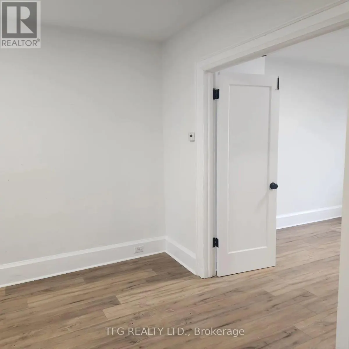 MAIN - 160 ADELAIDE AVENUE E, #Main