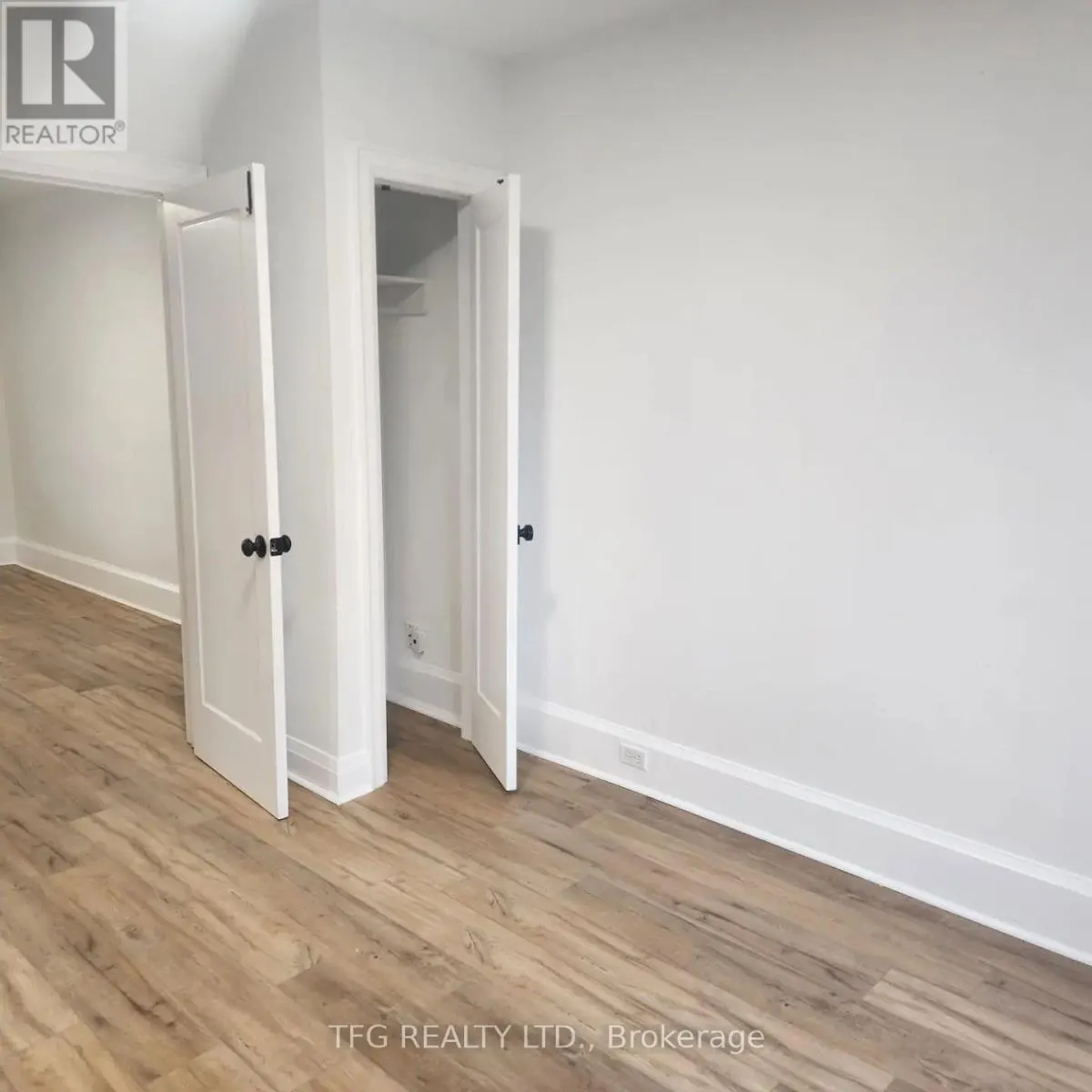 MAIN - 160 ADELAIDE AVENUE E, #Main