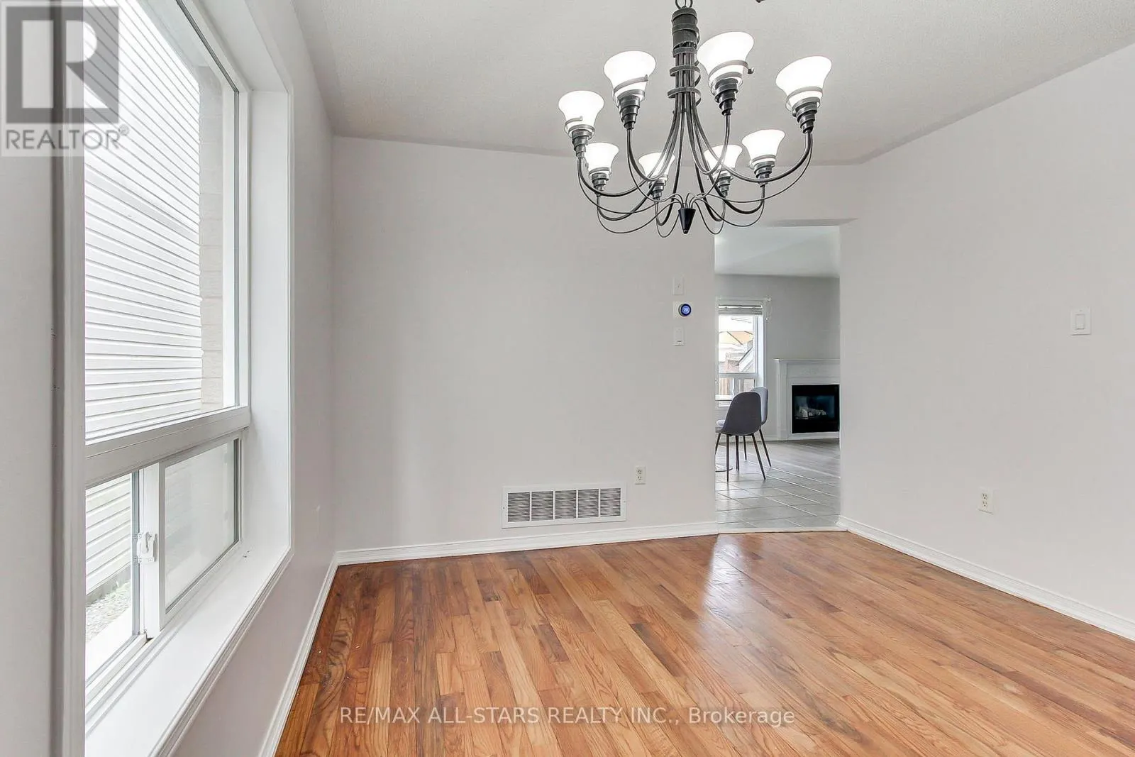 85 HANDLEY CRESCENT