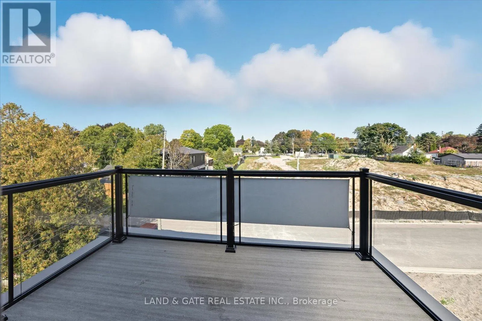 965 QUEENSDALE AVENUE