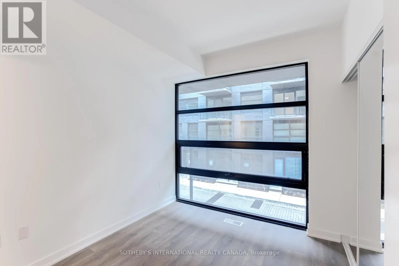139 C - 1612 CHARLES STREET