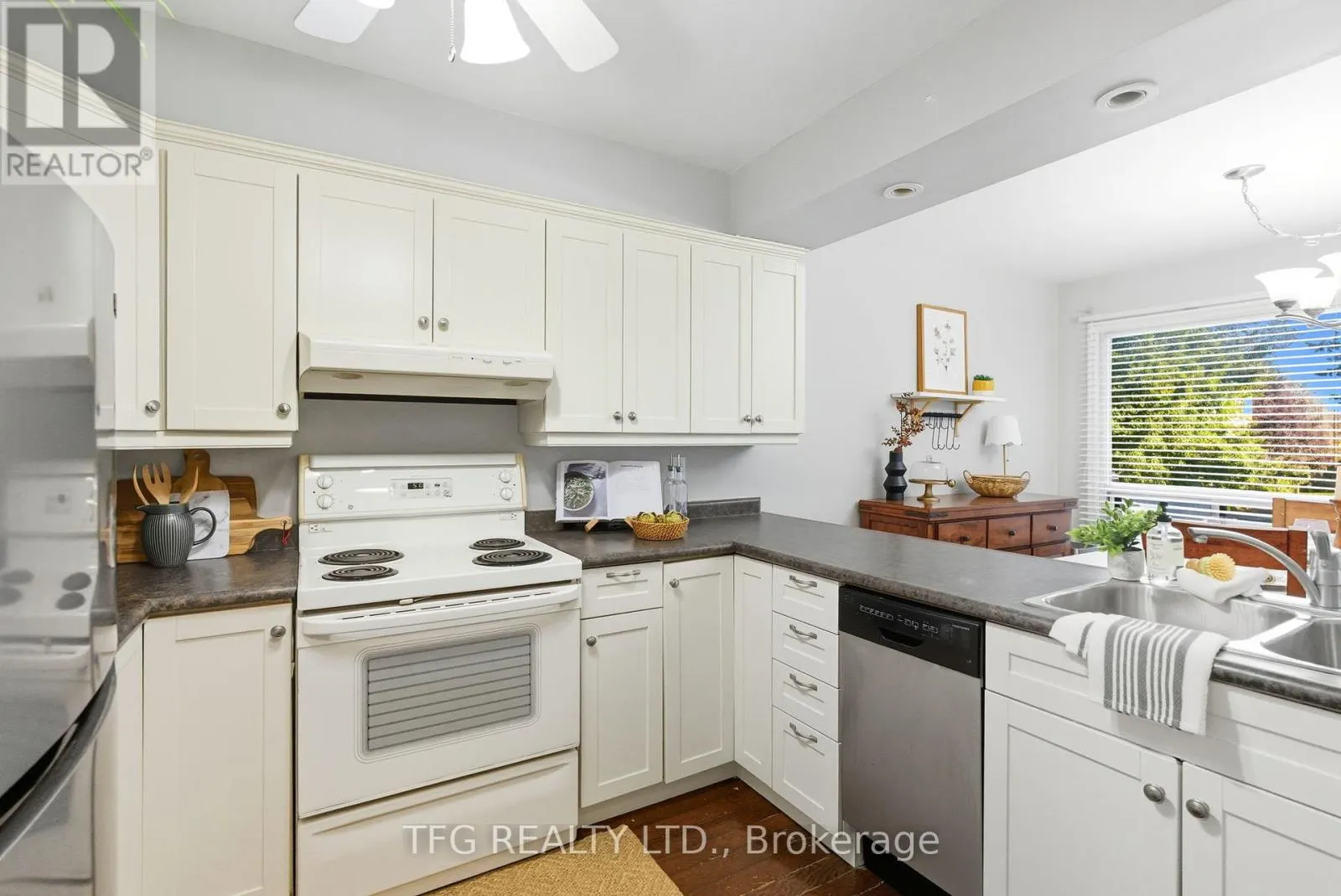66 - 66 PARK LANE CIRCLE, #66