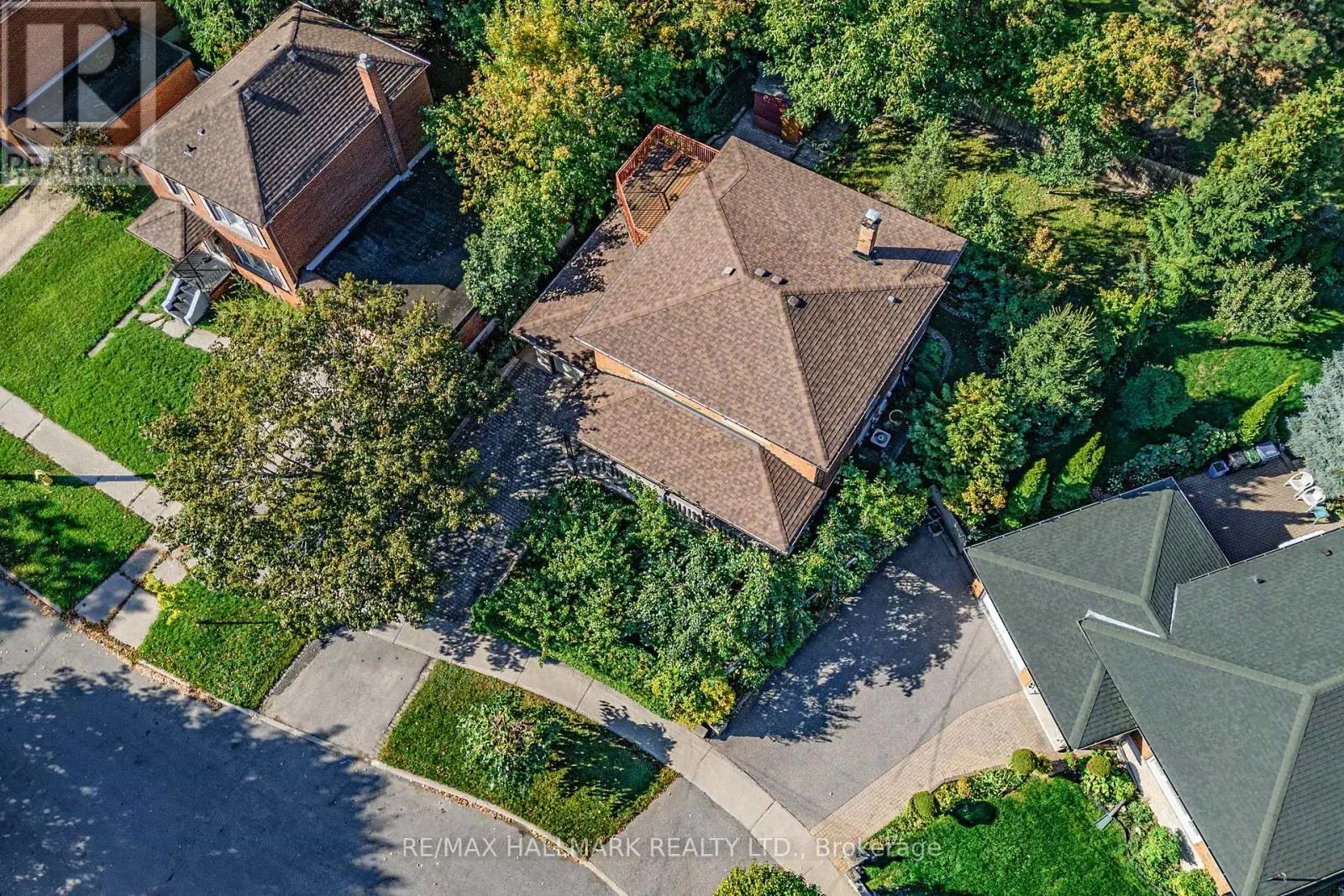 38 COURTON DRIVE