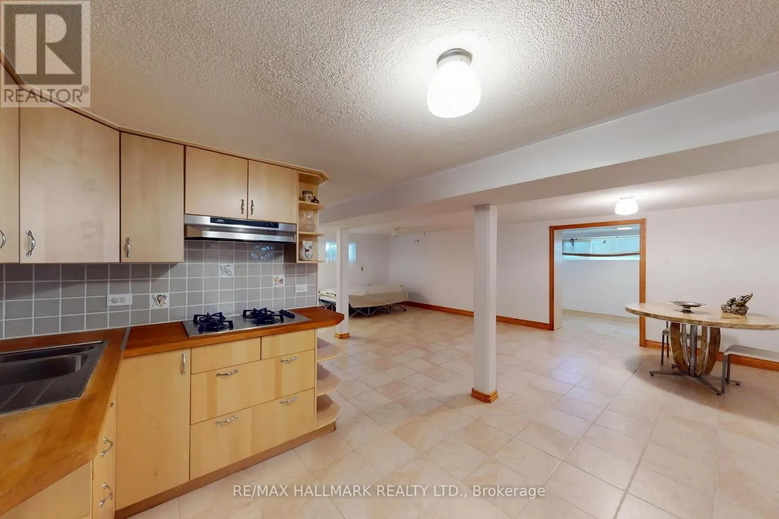38 COURTON DRIVE