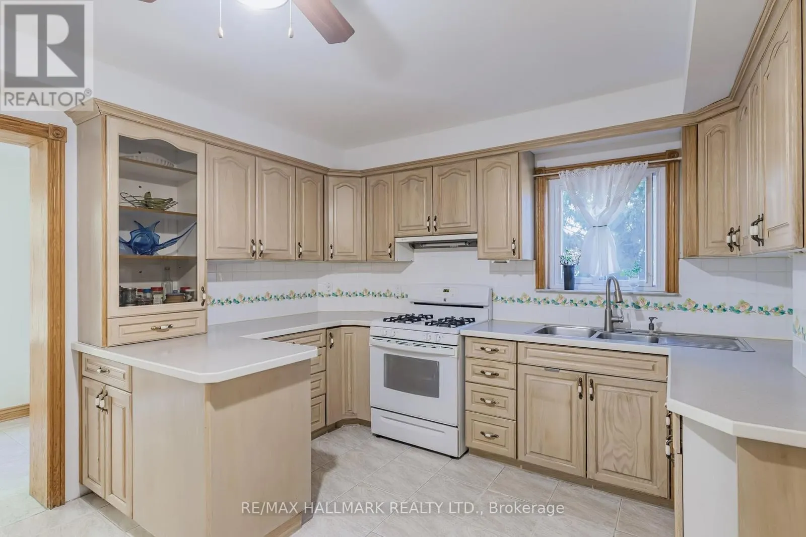 38 COURTON DRIVE