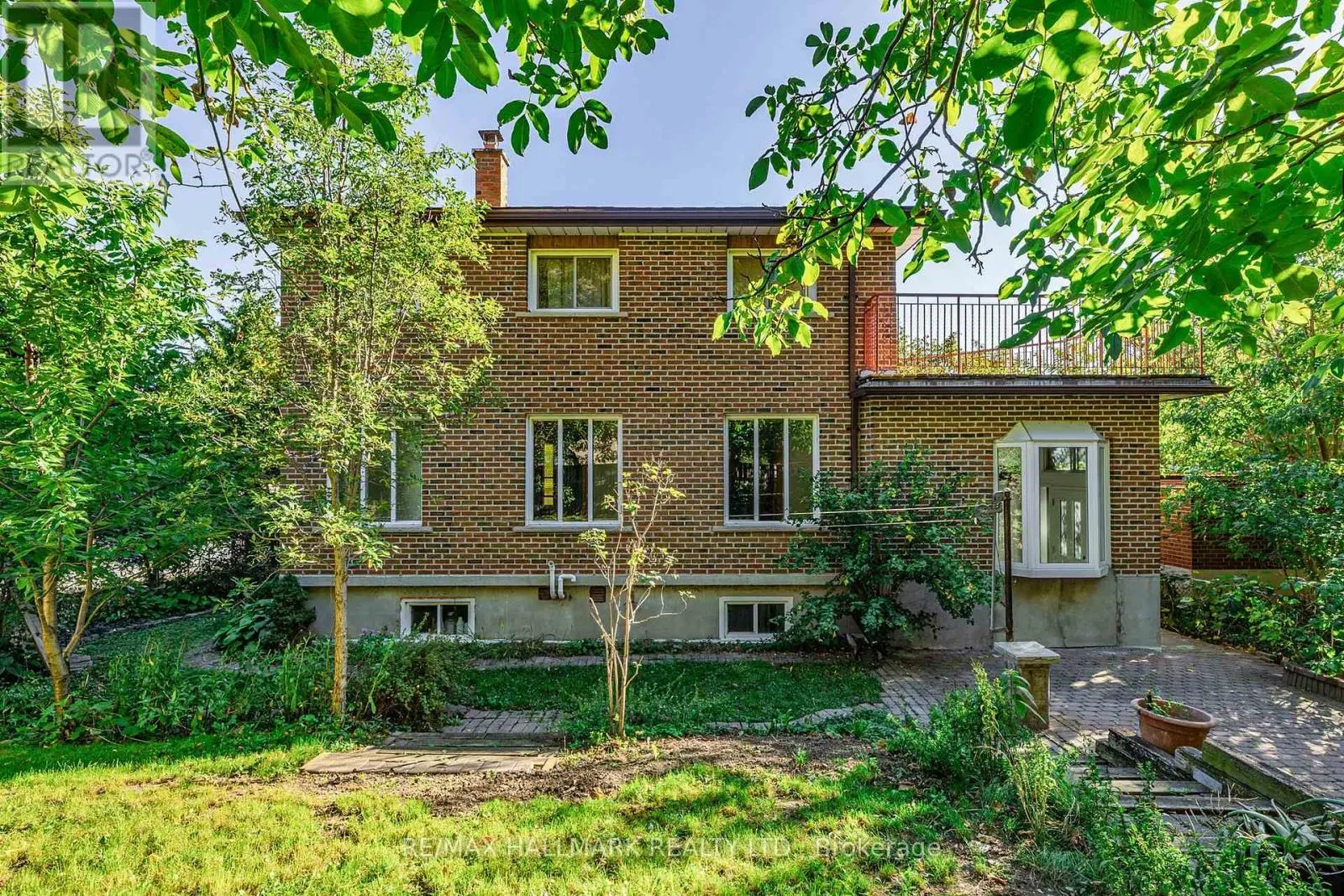 38 COURTON DRIVE