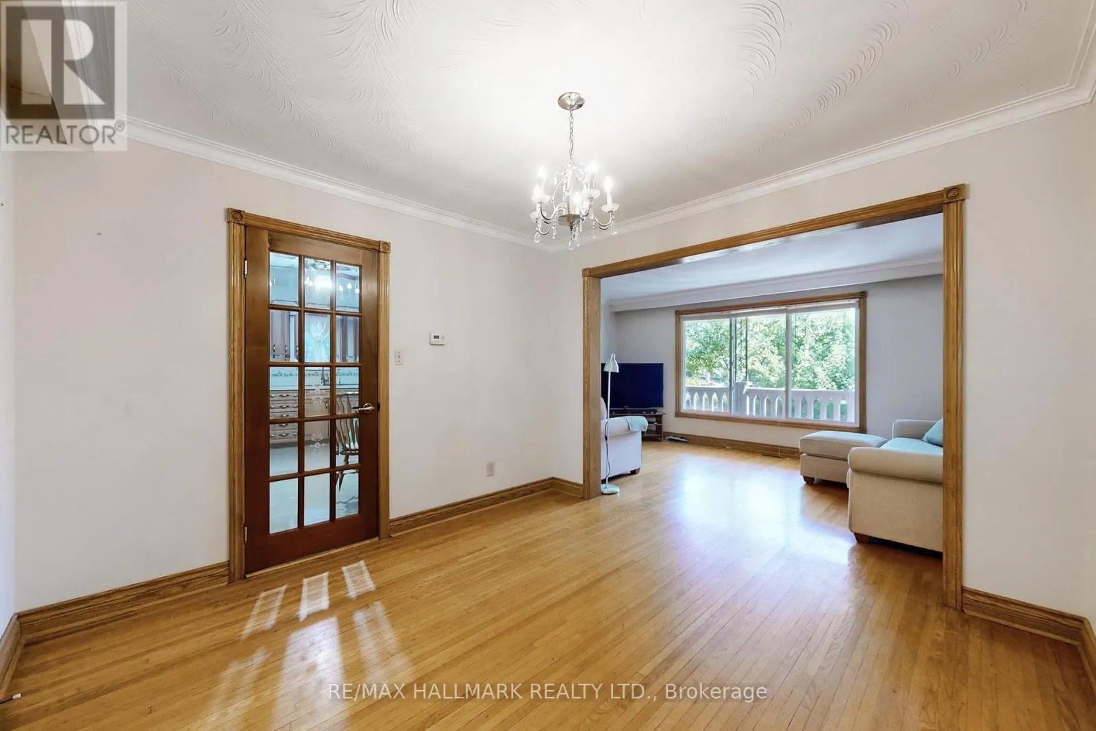 38 COURTON DRIVE