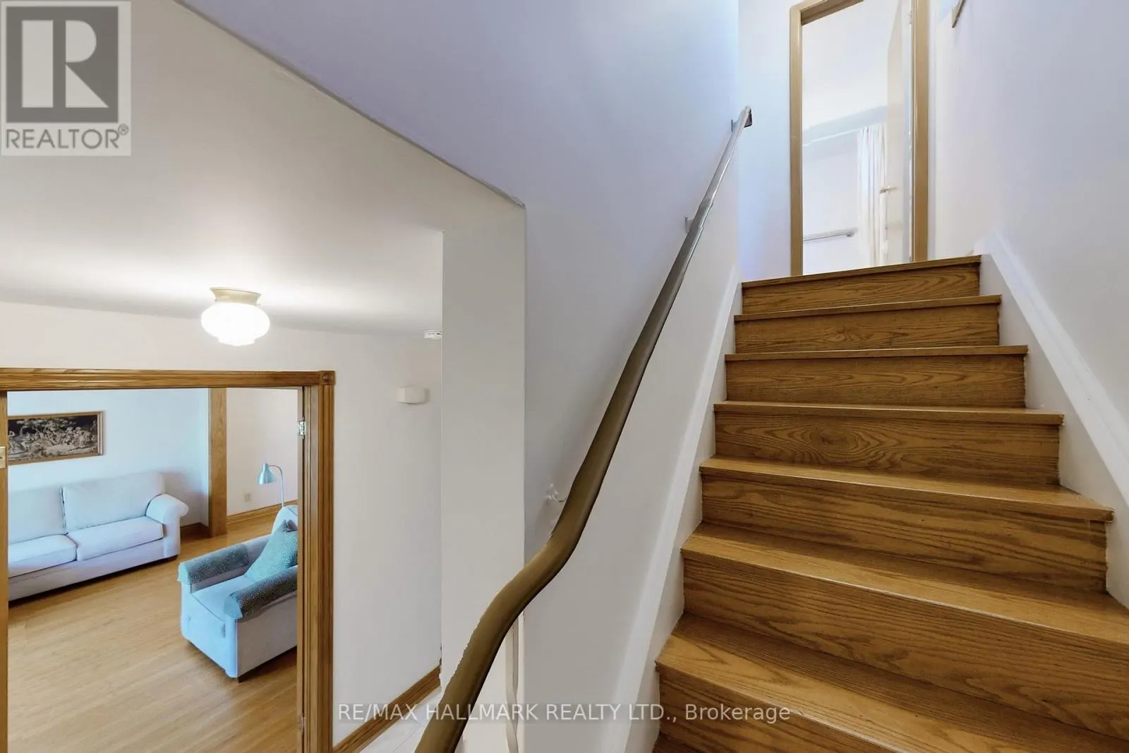 38 COURTON DRIVE