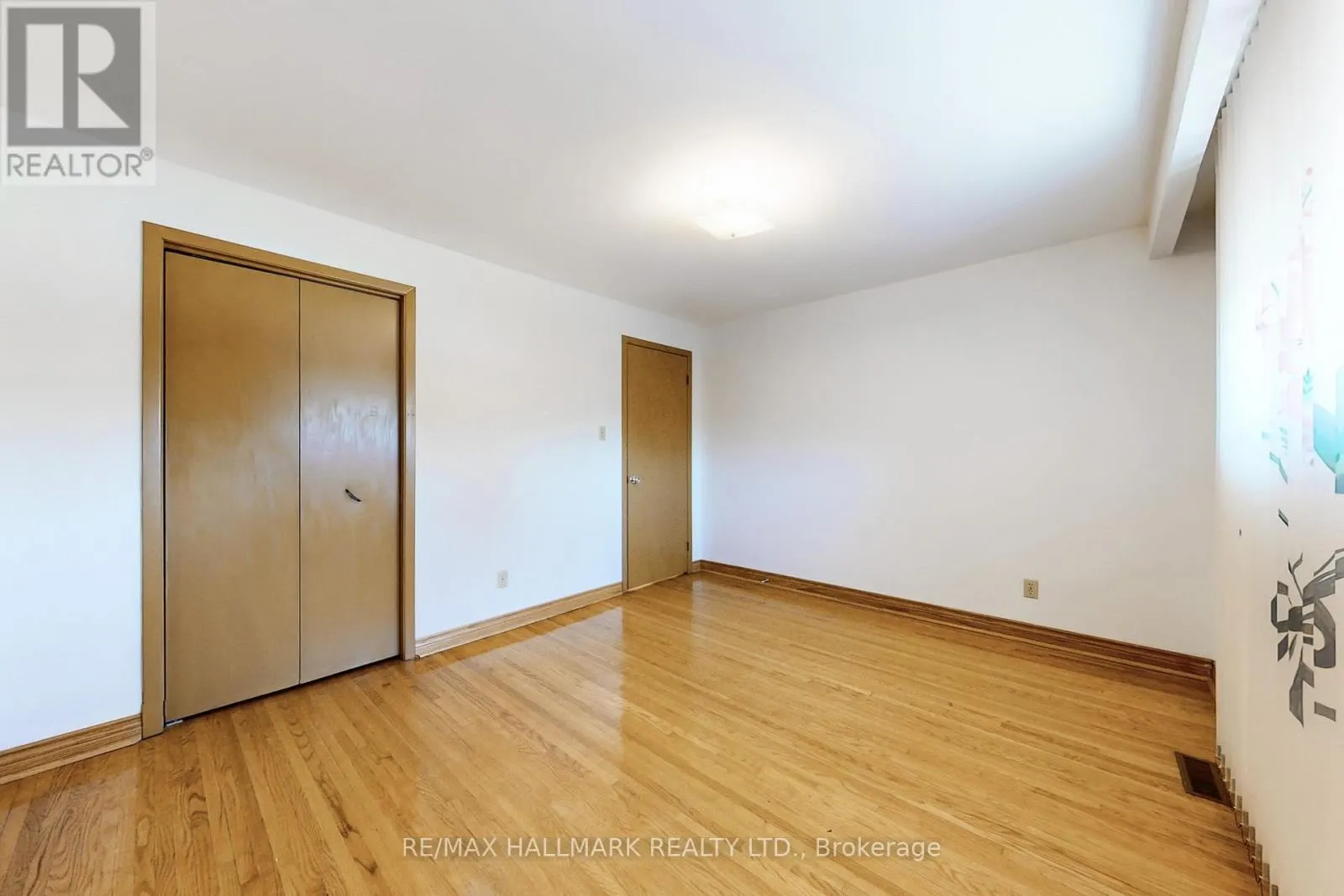 38 COURTON DRIVE