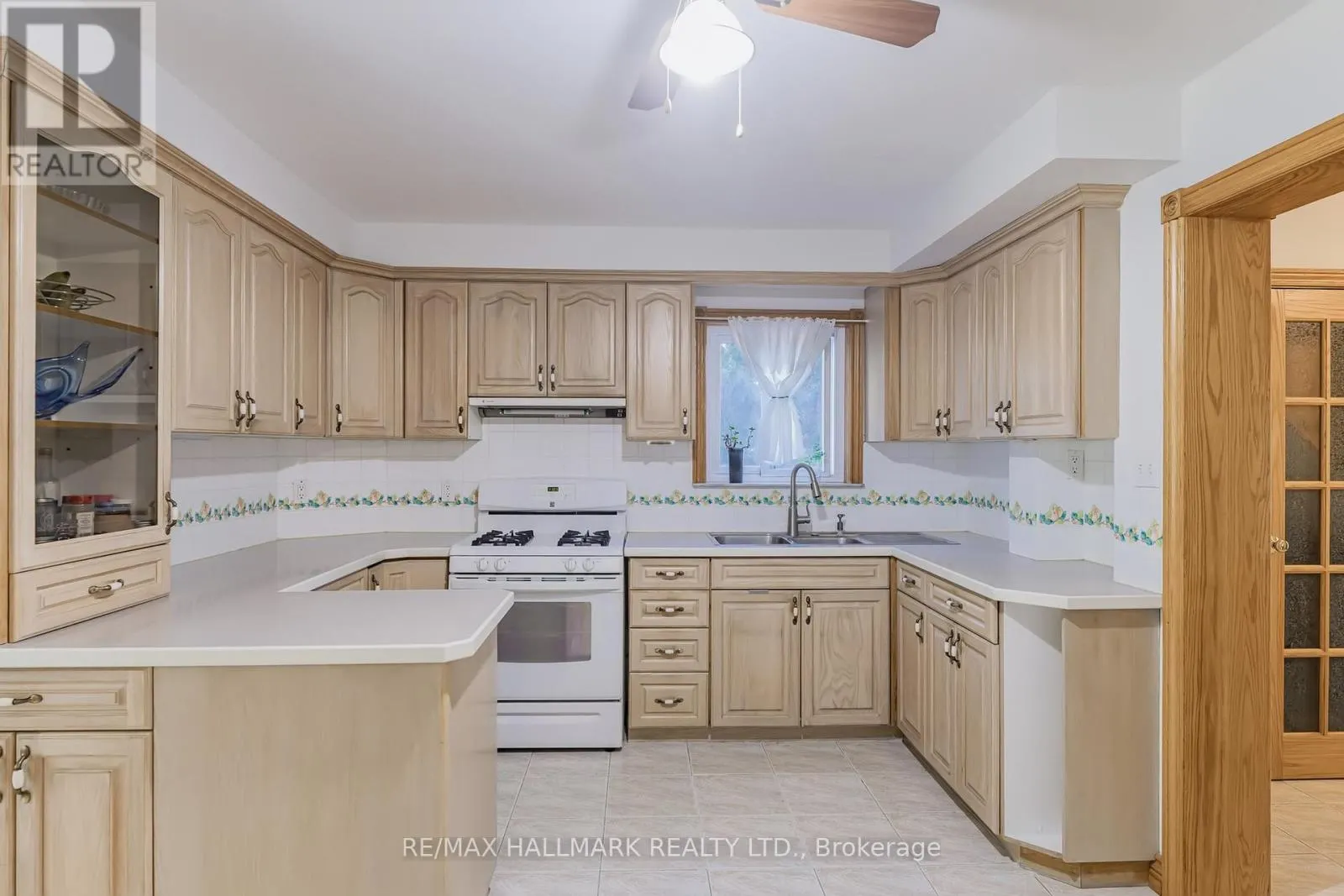 38 COURTON DRIVE