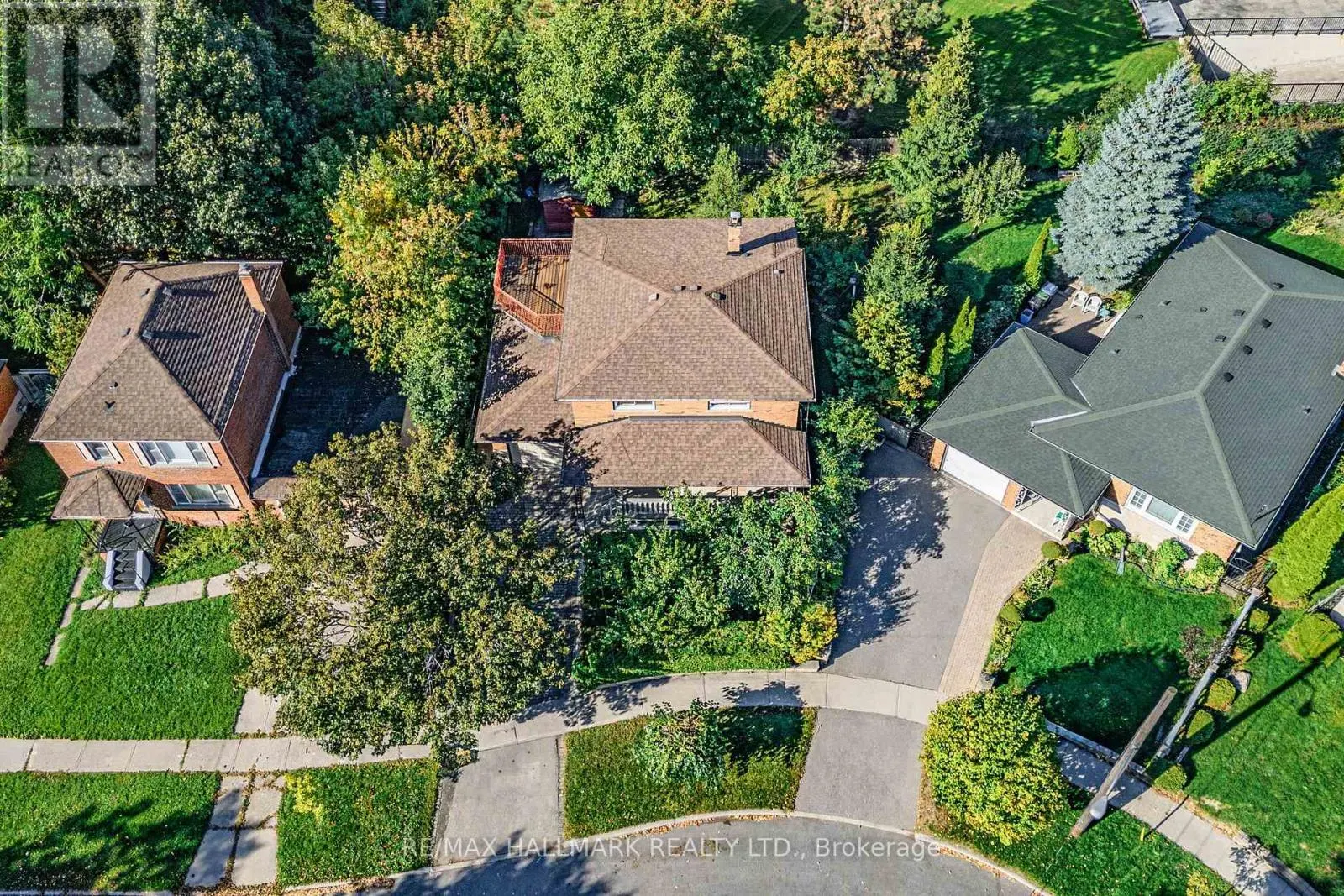 38 COURTON DRIVE