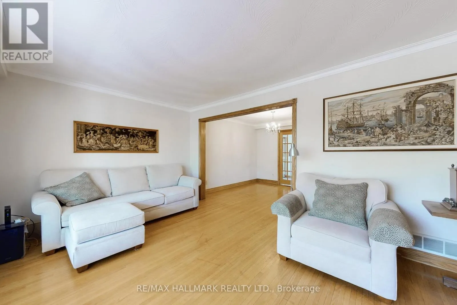 38 COURTON DRIVE